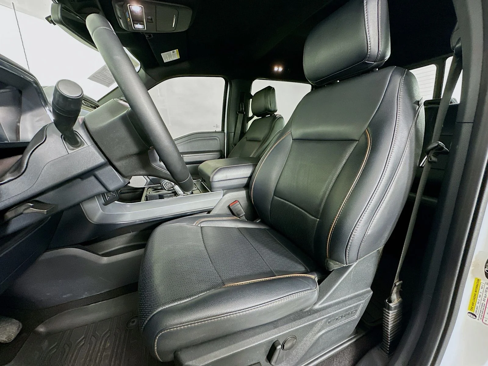 Used 2025 Oxford White Ford Lariat image 22