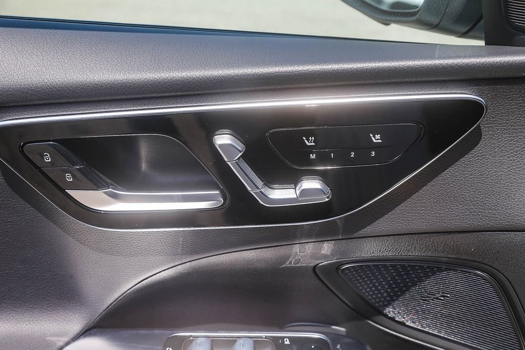 Used 2023 White Mercedes-Benz C 300 image 17
