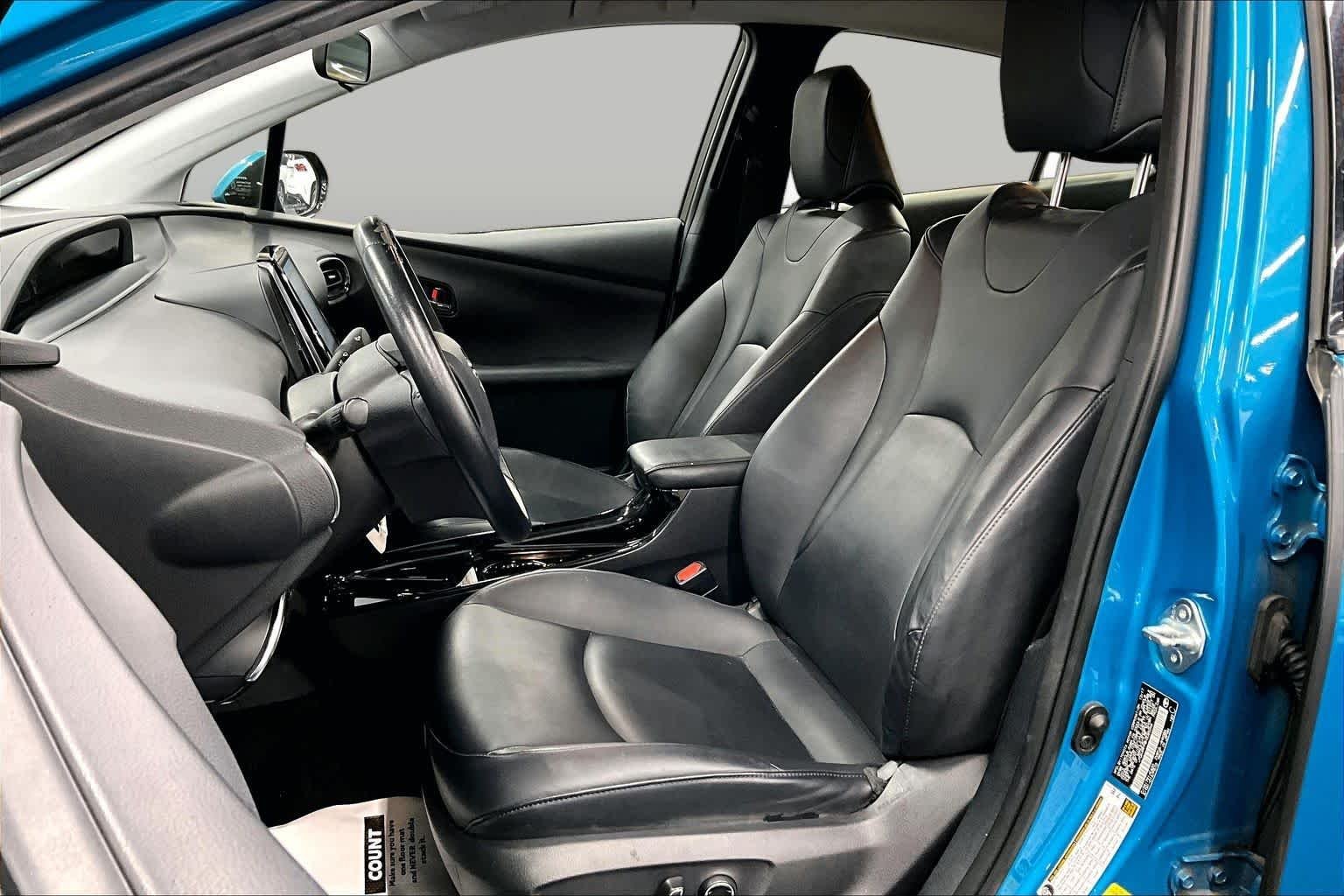 Used 2017 Blue Magnetism Toyota Premium image 7