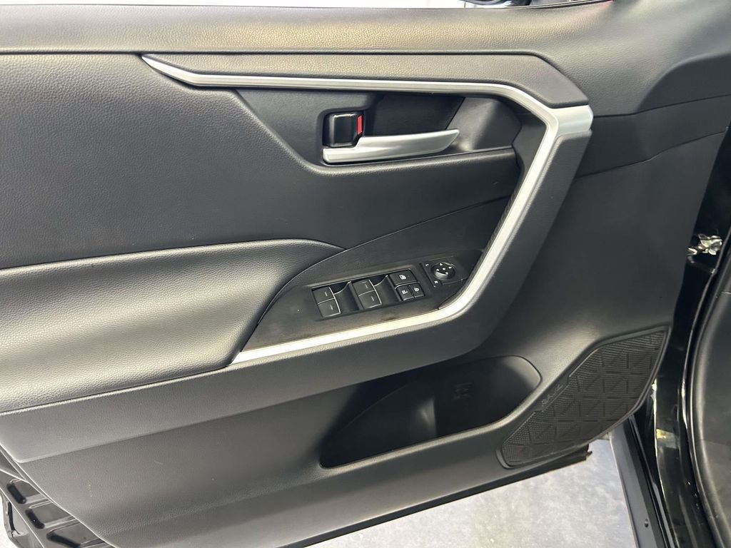 Used 2025 Black Toyota XLE image 16