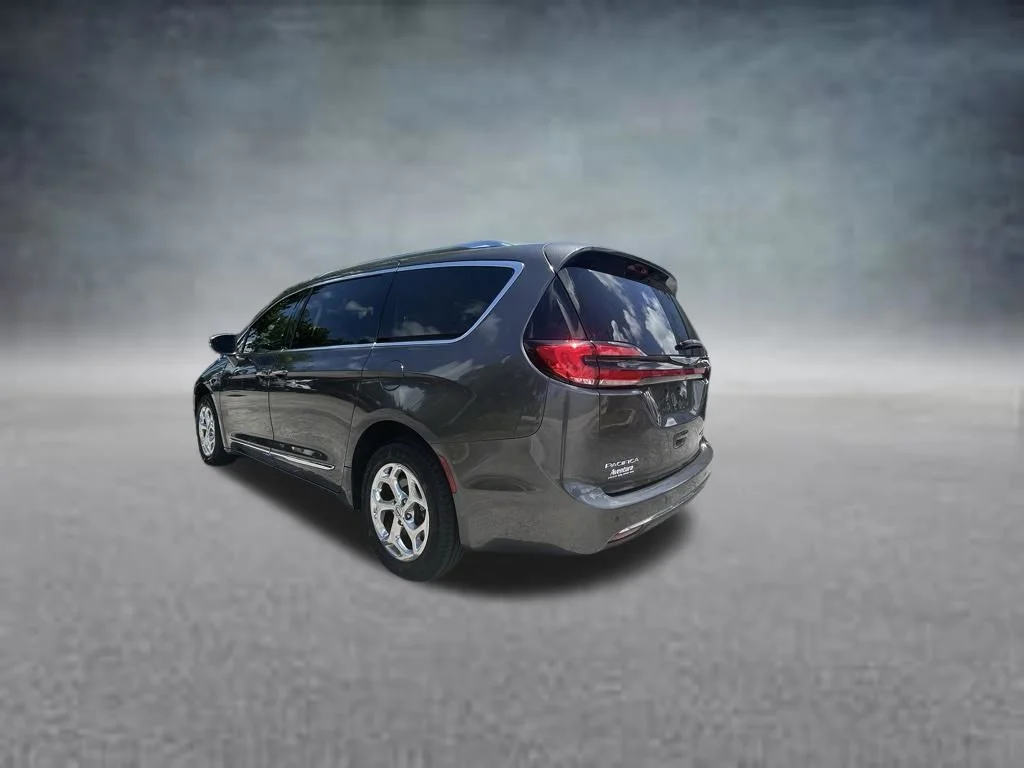 Used 2021 Gray Chrysler Limited image 5