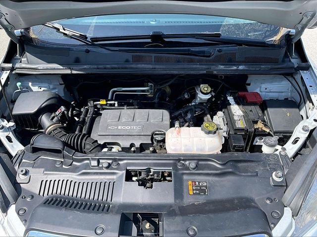 Used 2016 Silver Chevrolet LS image 10