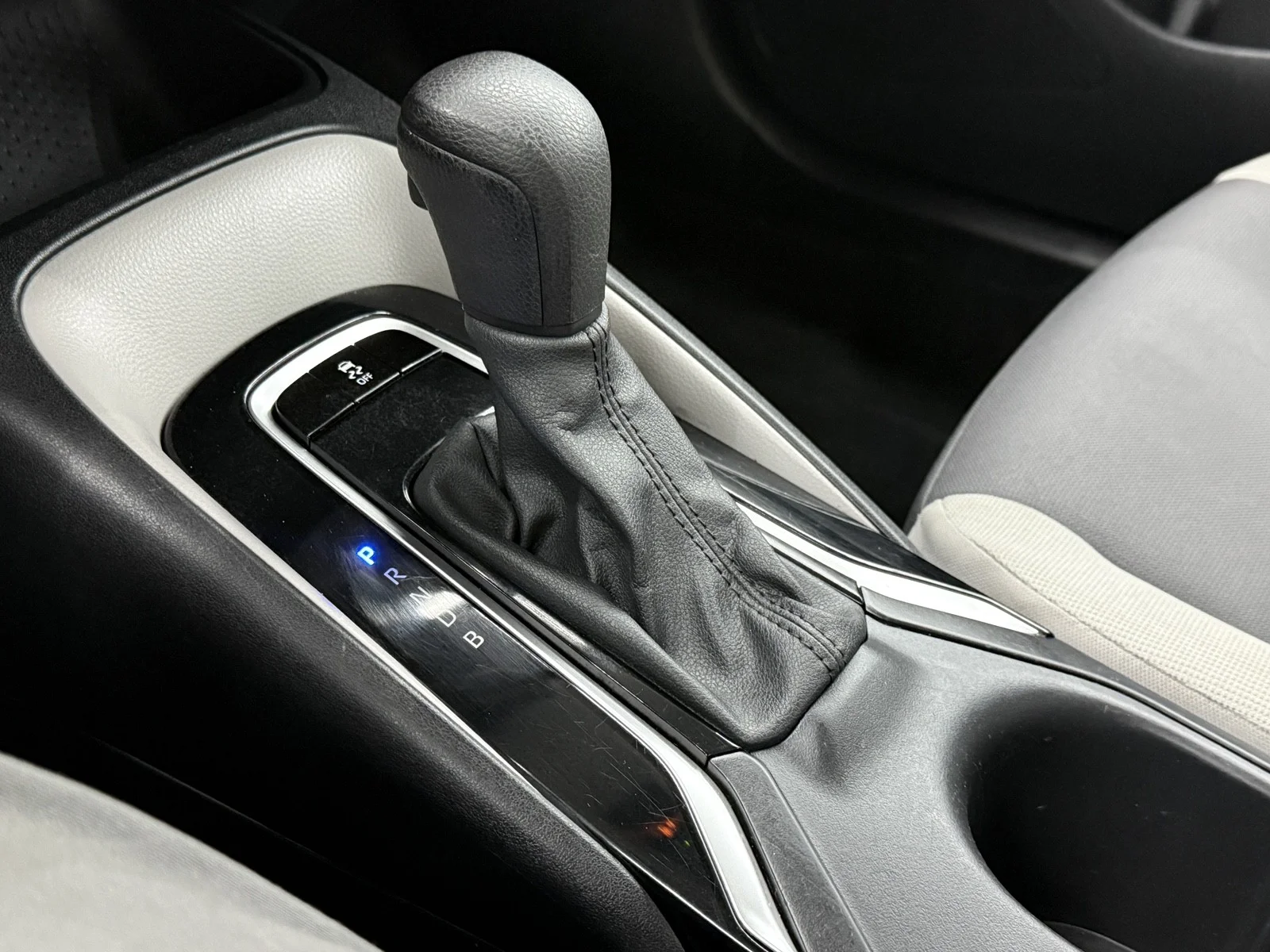 Used 2024 Celestite Toyota LE CVT image 21