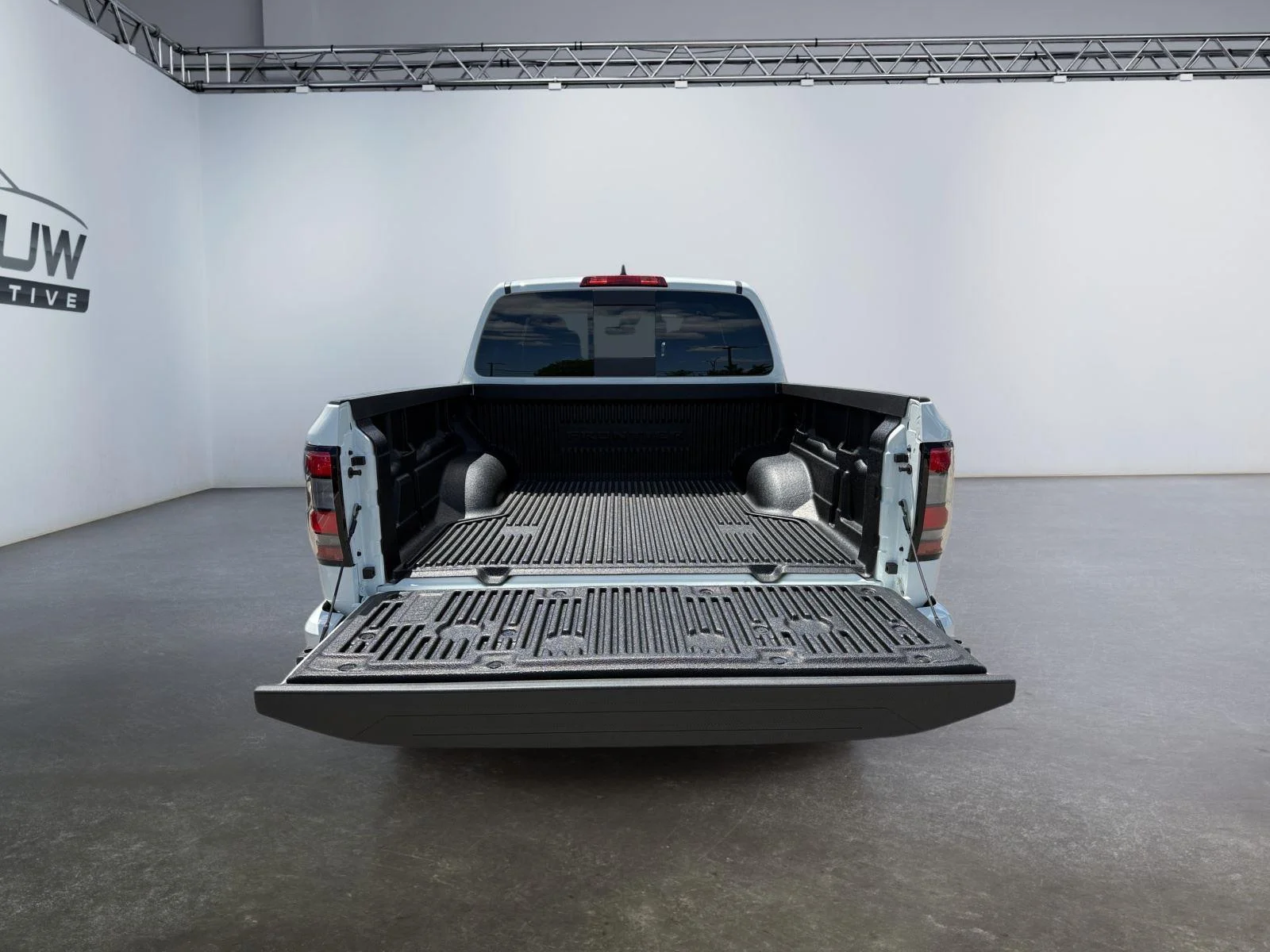 New 2026 GLACIER WHITE NISSAN CREW CAB 4X4 SV image 21