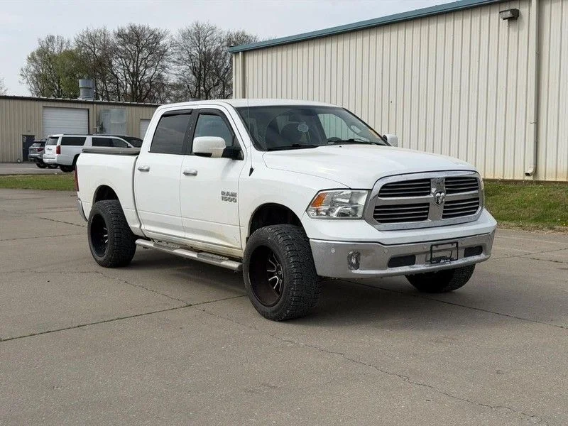 2018 RAM 1500 Big Horn 4x4 Crew Cab 5'7's photo