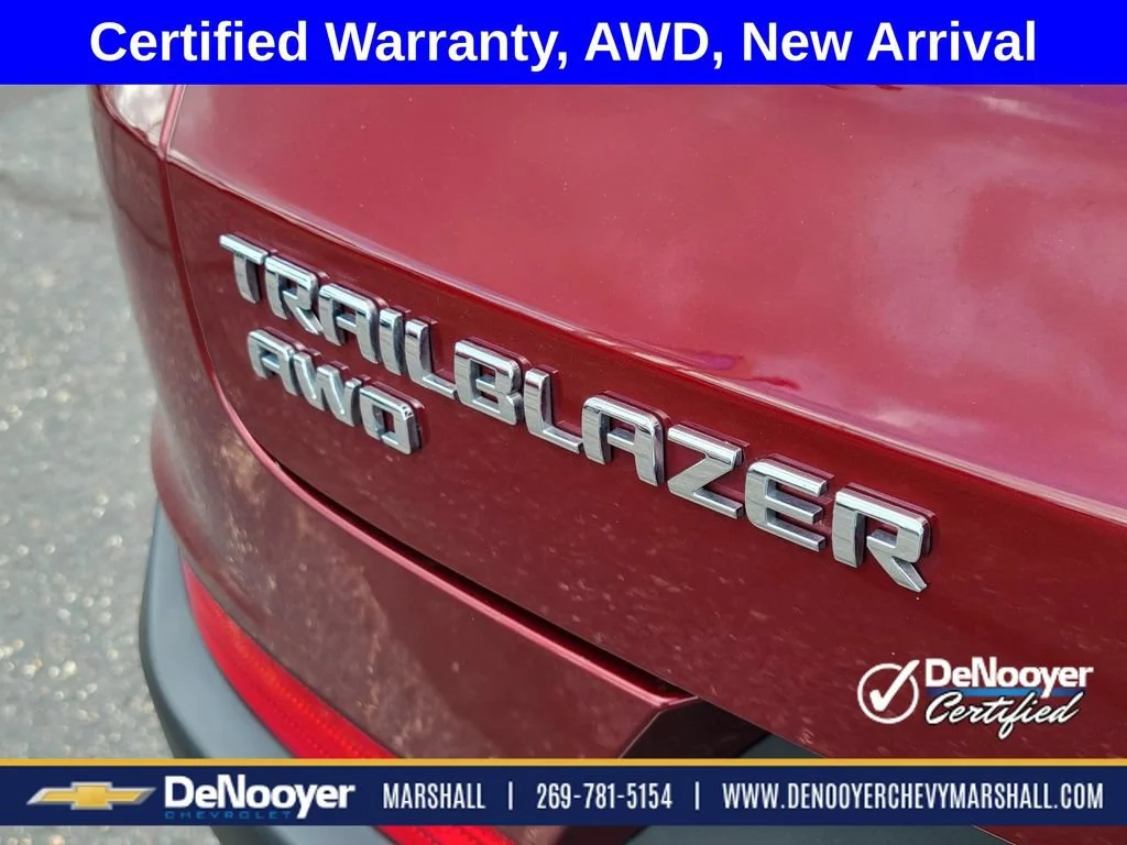 Used 2025 Crimson Metallic Chevrolet LT image 25