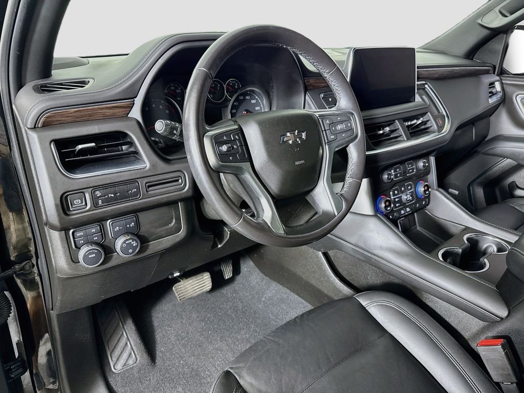 Used 2021 Black Chevrolet Z71 image 9