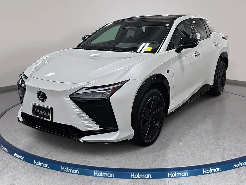 New 2026 Oxygen White Lexus F SPORT AWD image 1
