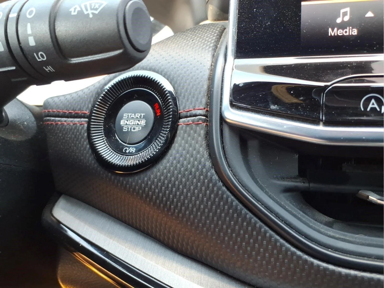 Used 2025 Bright White Clearcoat Jeep Trailhawk image 29