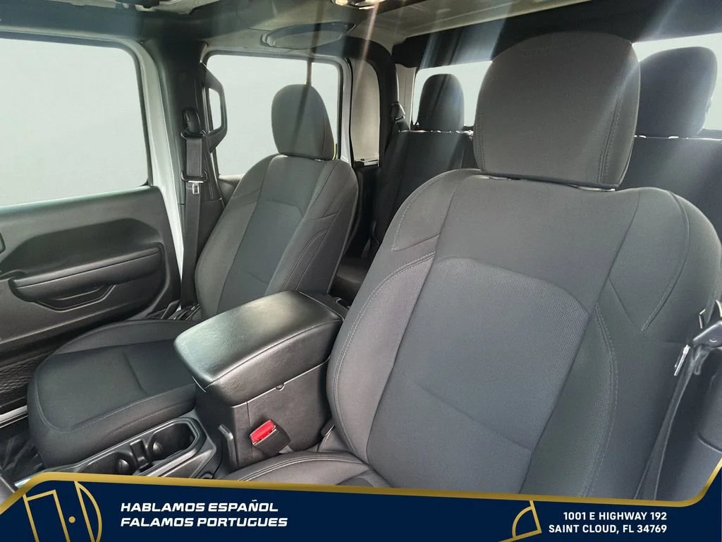 Used 2022  Jeep Willys image 26