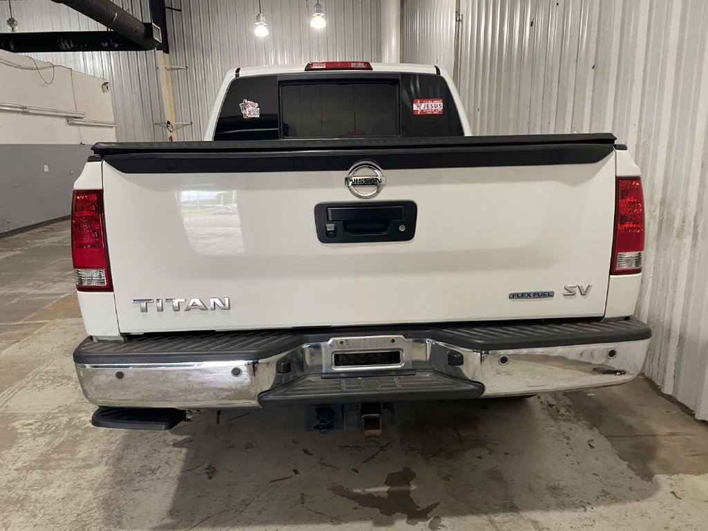 Used 2015 White Nissan SV image 5
