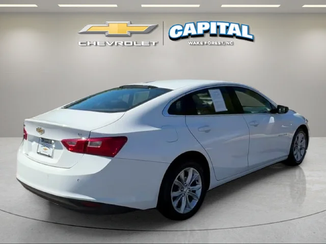 Used 2025 White Chevrolet LT image 5