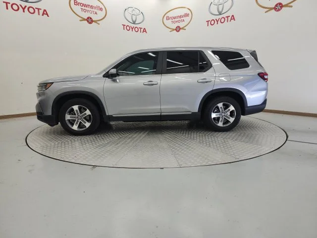 Used 2025  Honda EX-L image 5