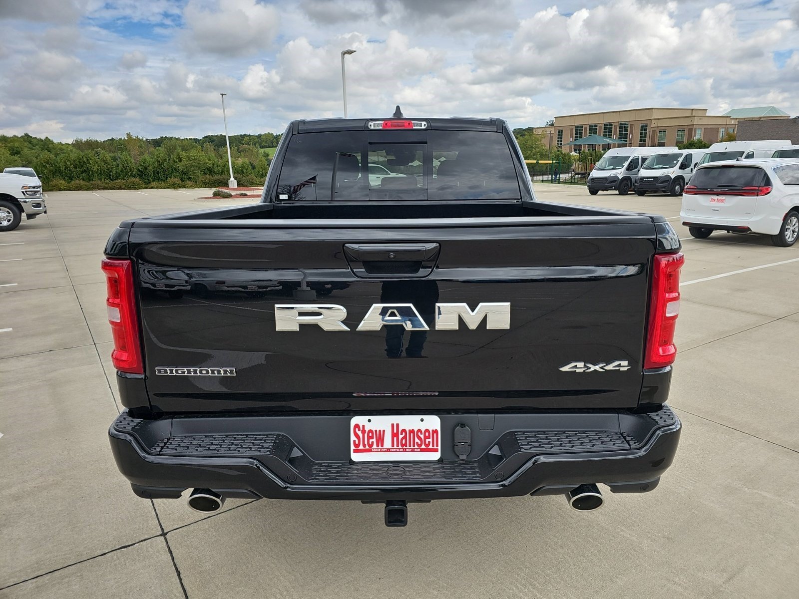 New 2026 Diamond Black Crystal Pearlcoat Ram Big Horn image 4