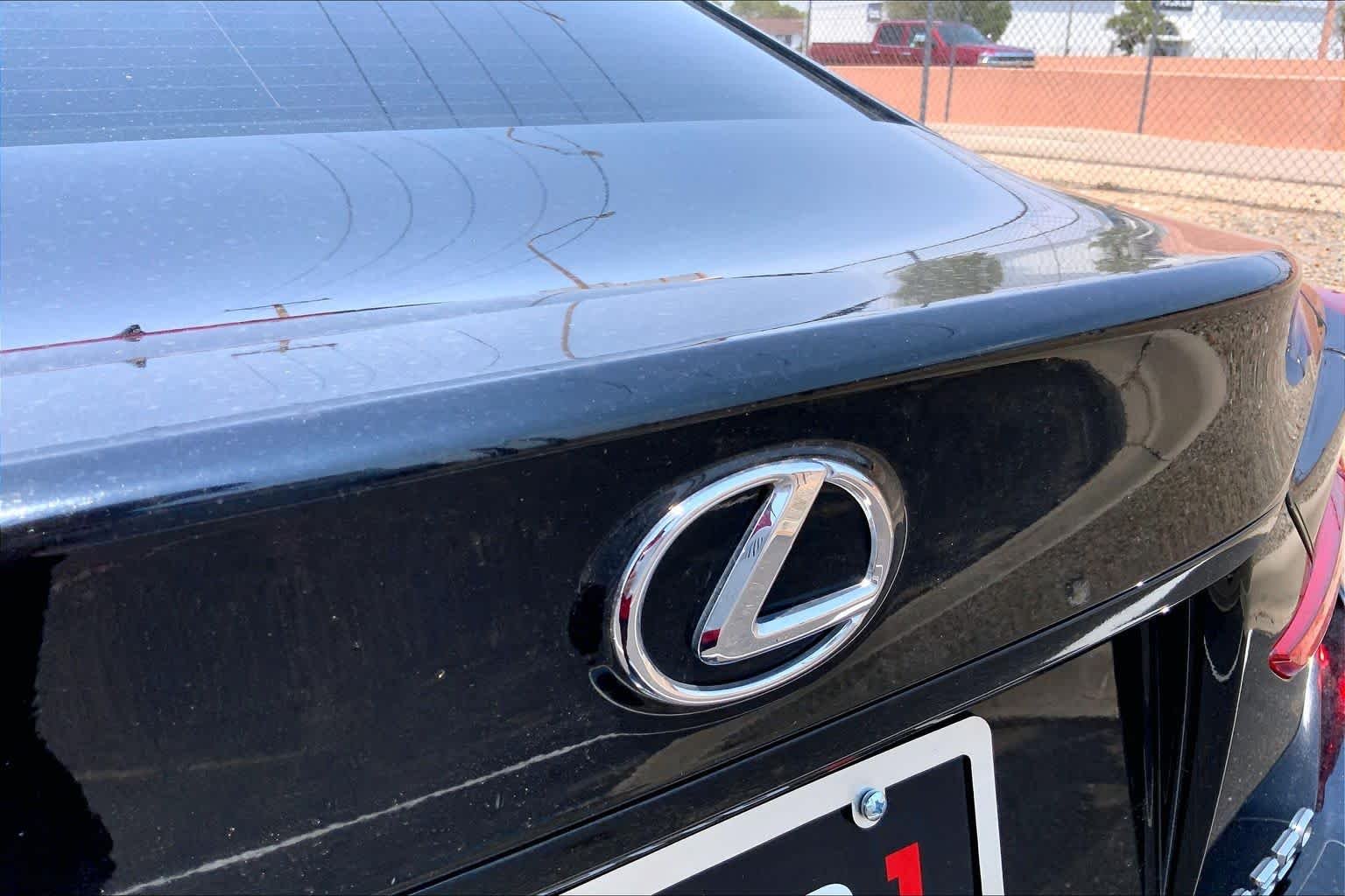 Used 2015 Obsidian Lexus  image 28