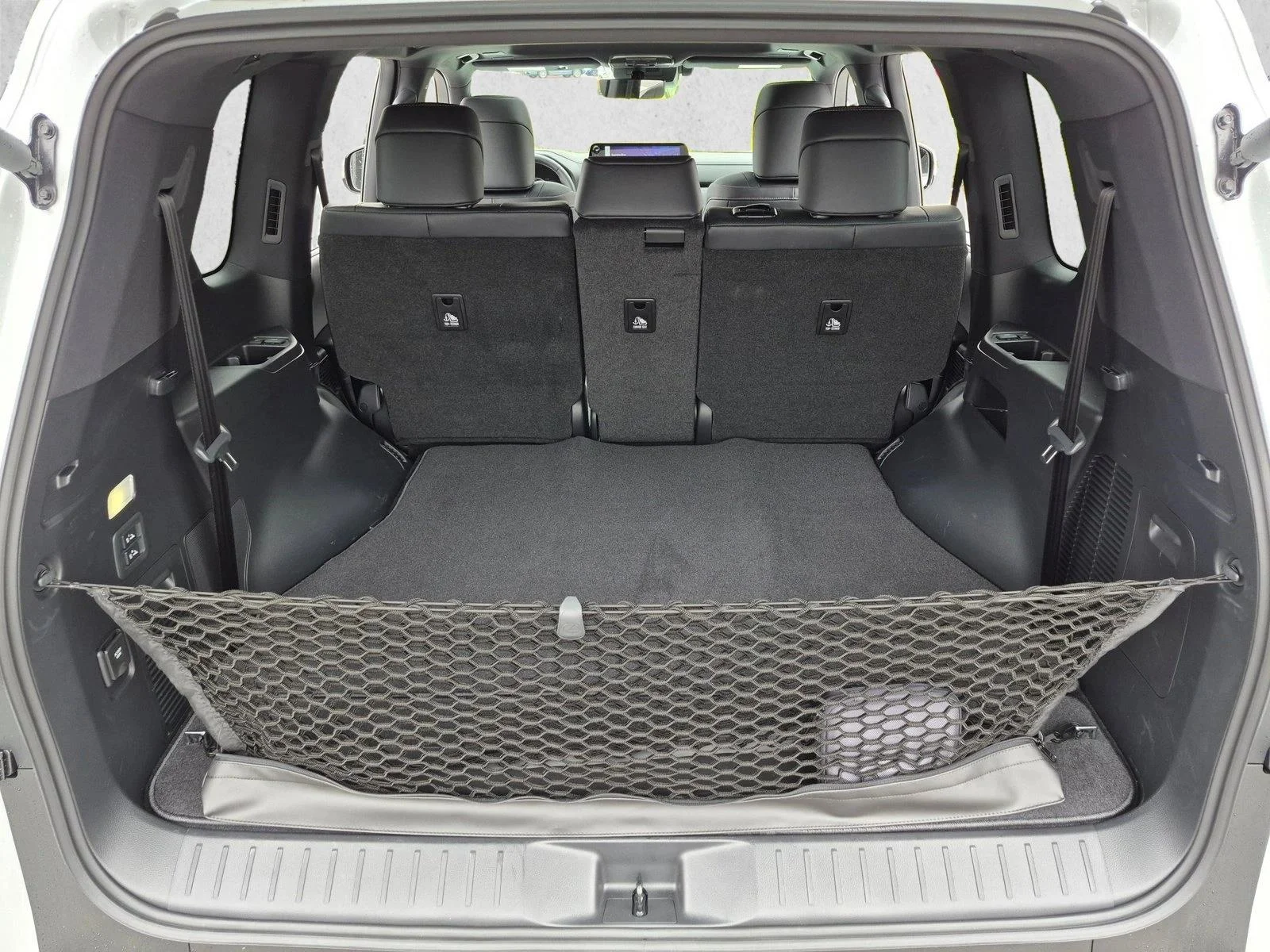 2026 Lexus LX F-Sport - Photo 7