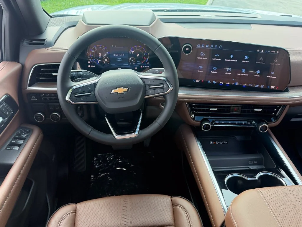 New 2026 Polar White Tricoat Chevrolet High Country image 12