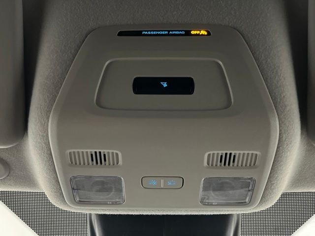 Used 2025 Oxford White Ford Base image 21