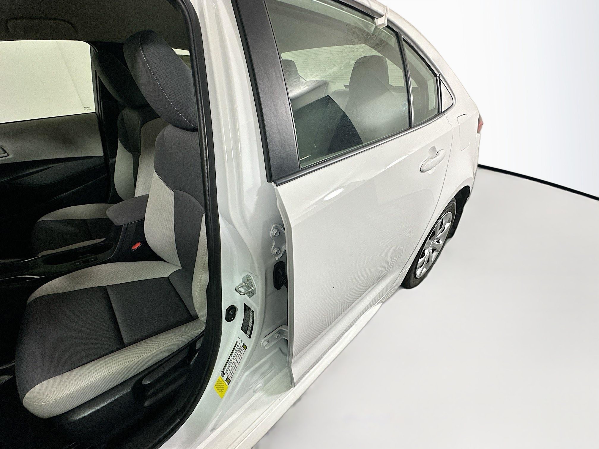 Used 2024 Ice Toyota LE image 12