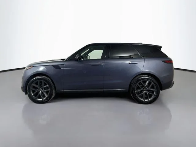 Used 2024 Blue Land Rover SE image 3