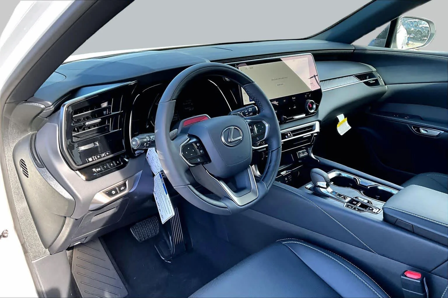 New 2026 Eminent White Pearl Lexus PREMIUM PLUS image 8