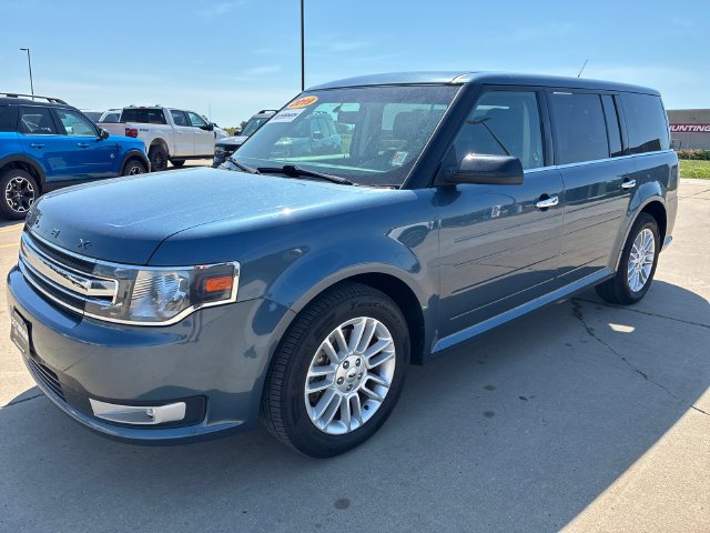 Used 2019 Blue Ford SEL image 11