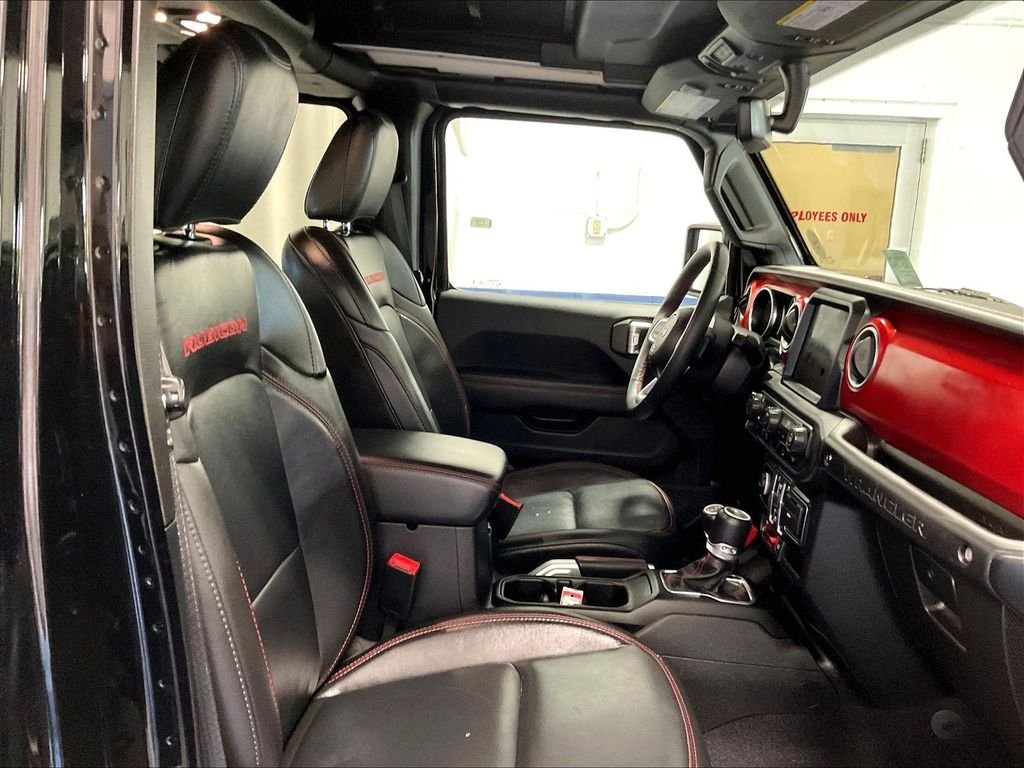 Used 2019 Black Jeep Unlimited Rubicon image 11