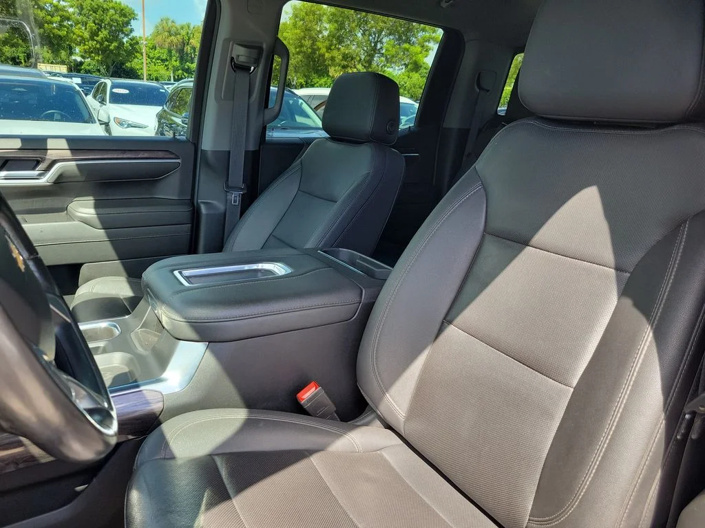 Used 2022 Black Chevrolet LTZ image 25