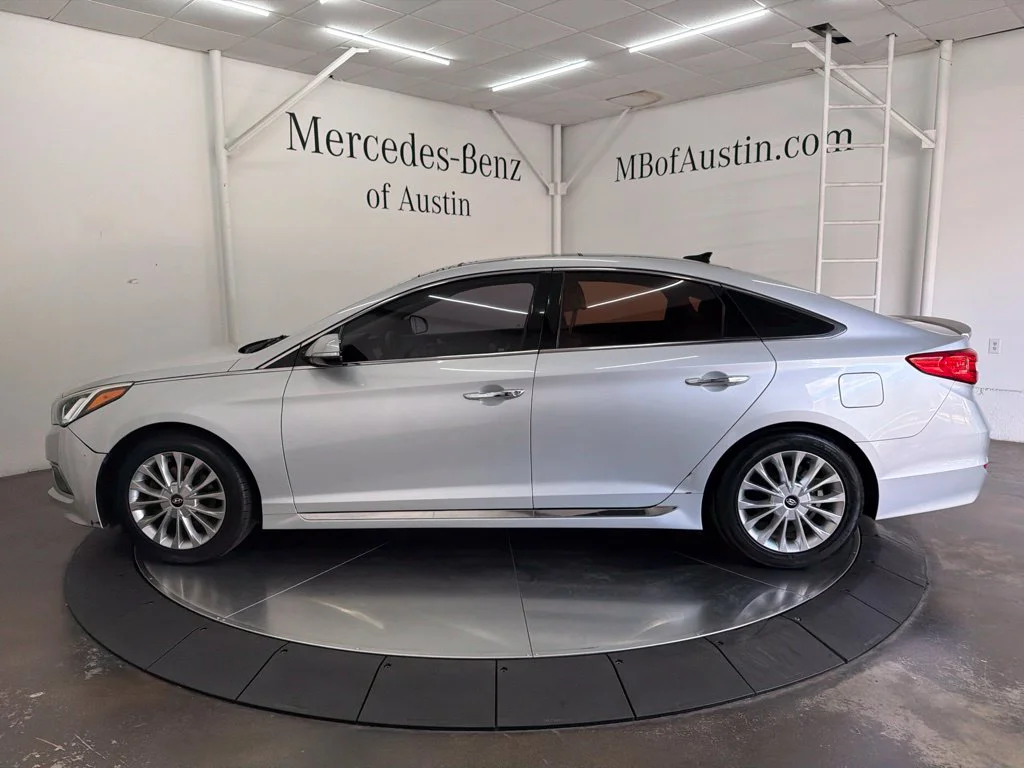 Used 2015 Silver Hyundai Limited image 4