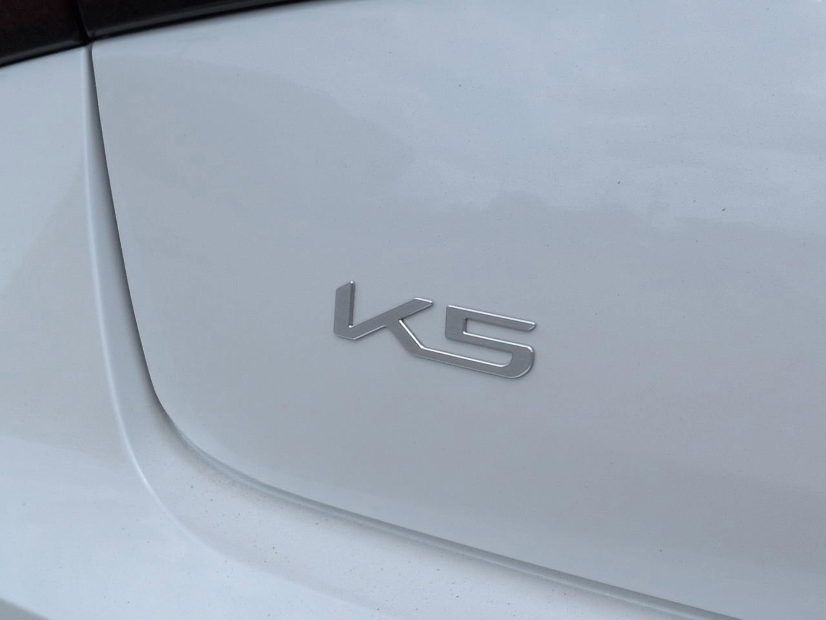 New 2026 Snow White Pearl Kia GT-Line image 33