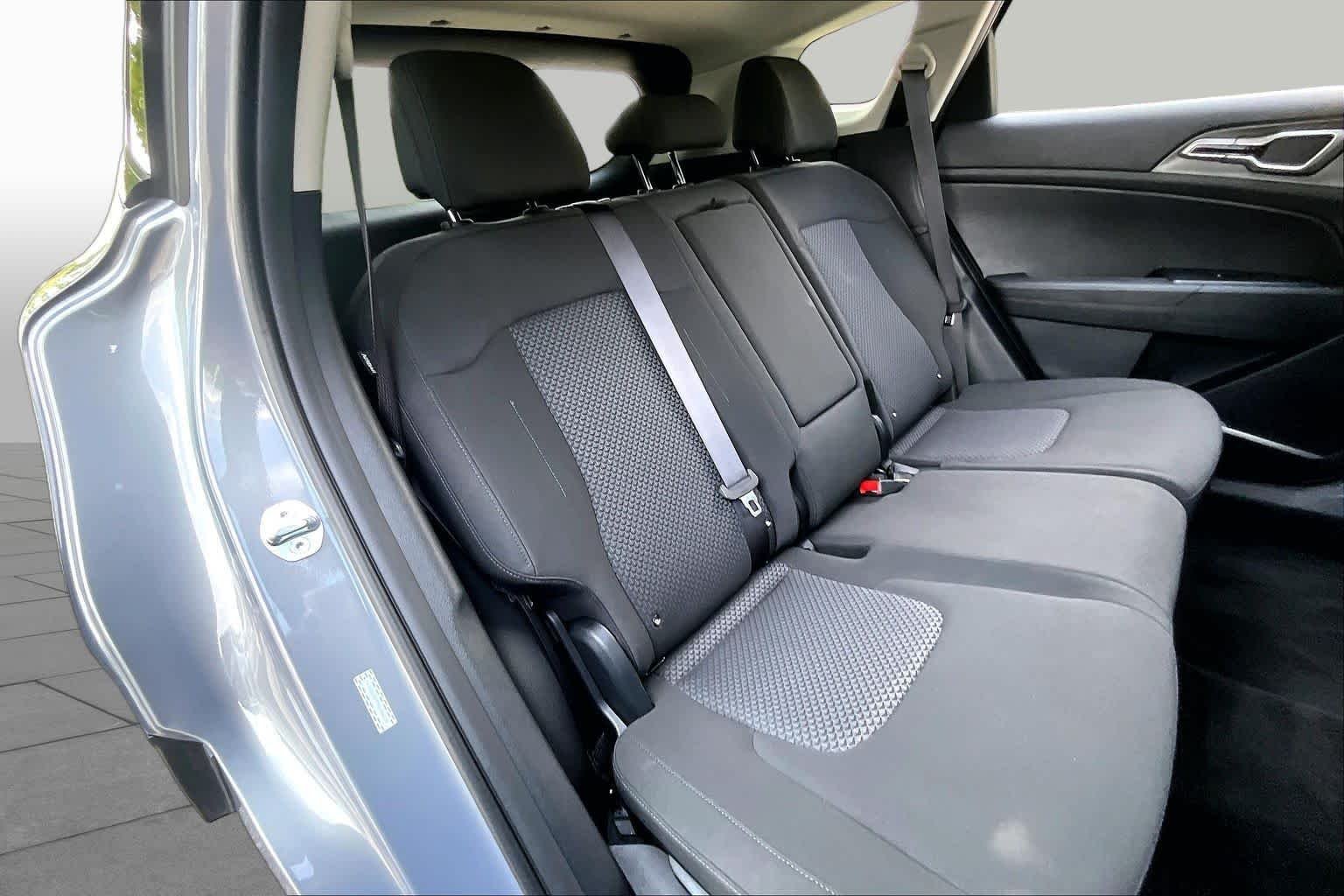 Used 2025 Everlasting Silver Kia LX image 20
