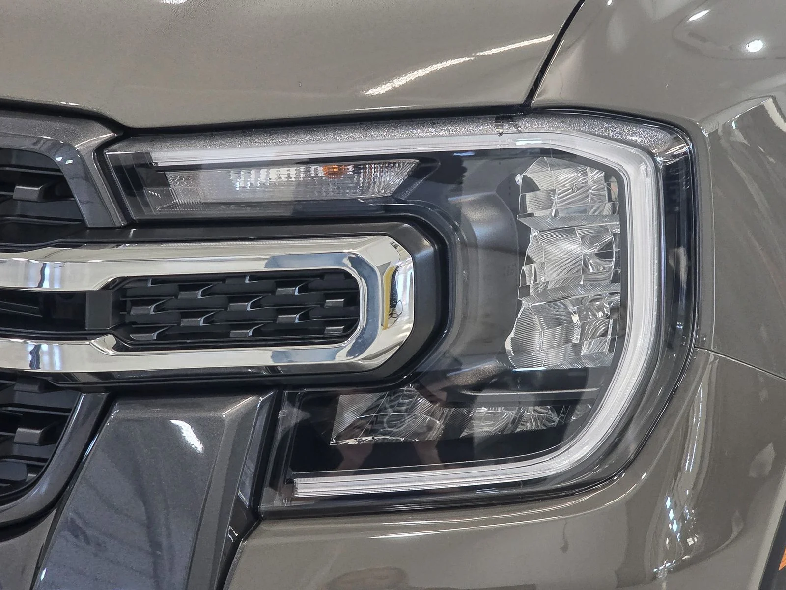 New 2026 Marsh Gray Ford Lariat® image 14