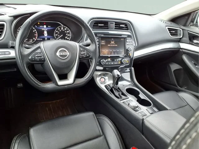 Used 2023 Black Nissan SV Xtronic CVT image 5