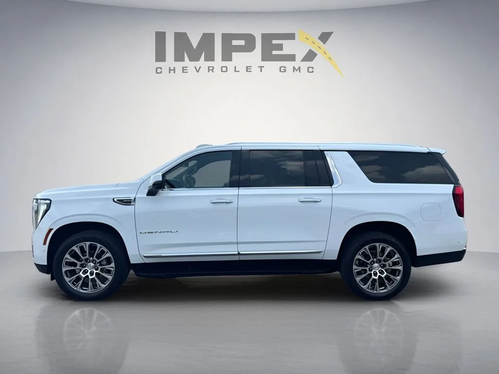 Used 2025 Summit White GMC Denali image 2