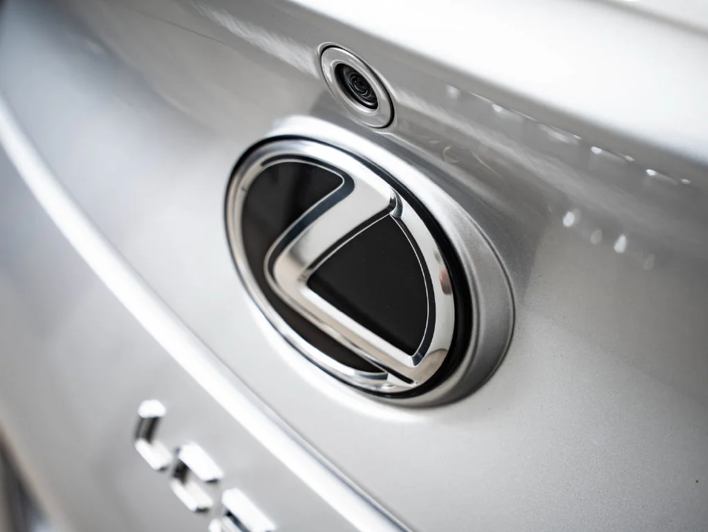 Used 2018 Liquid Platinum Lexus 500 image 17