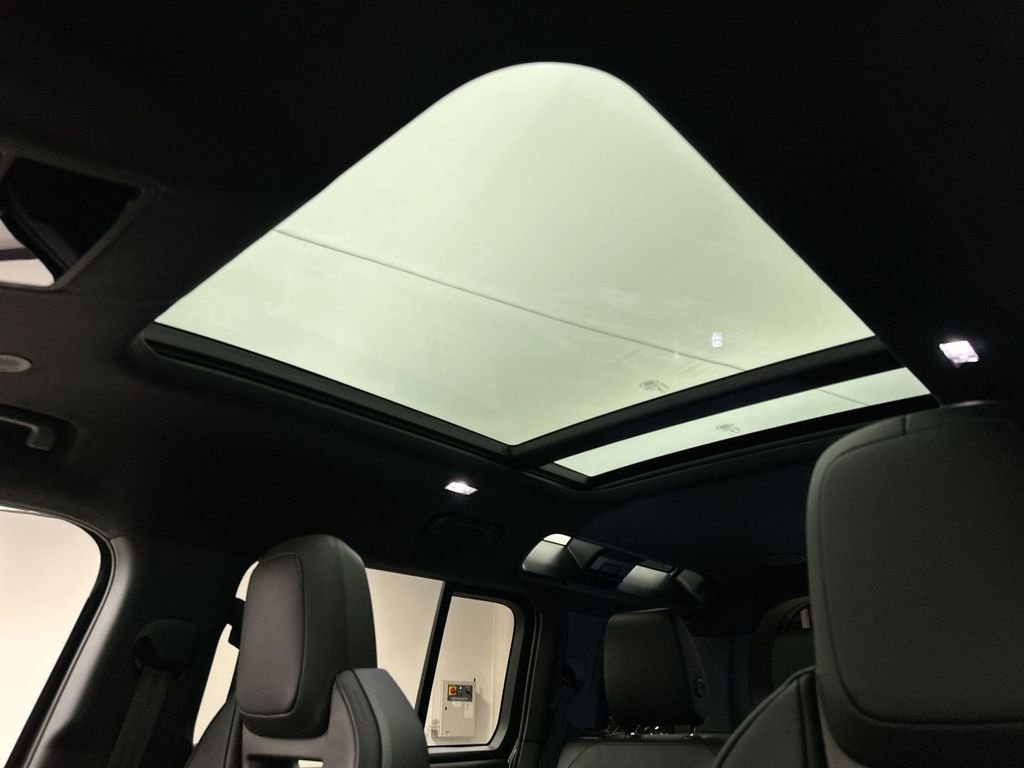 New 2026 Charente Grey Land Rover OCTA image 21
