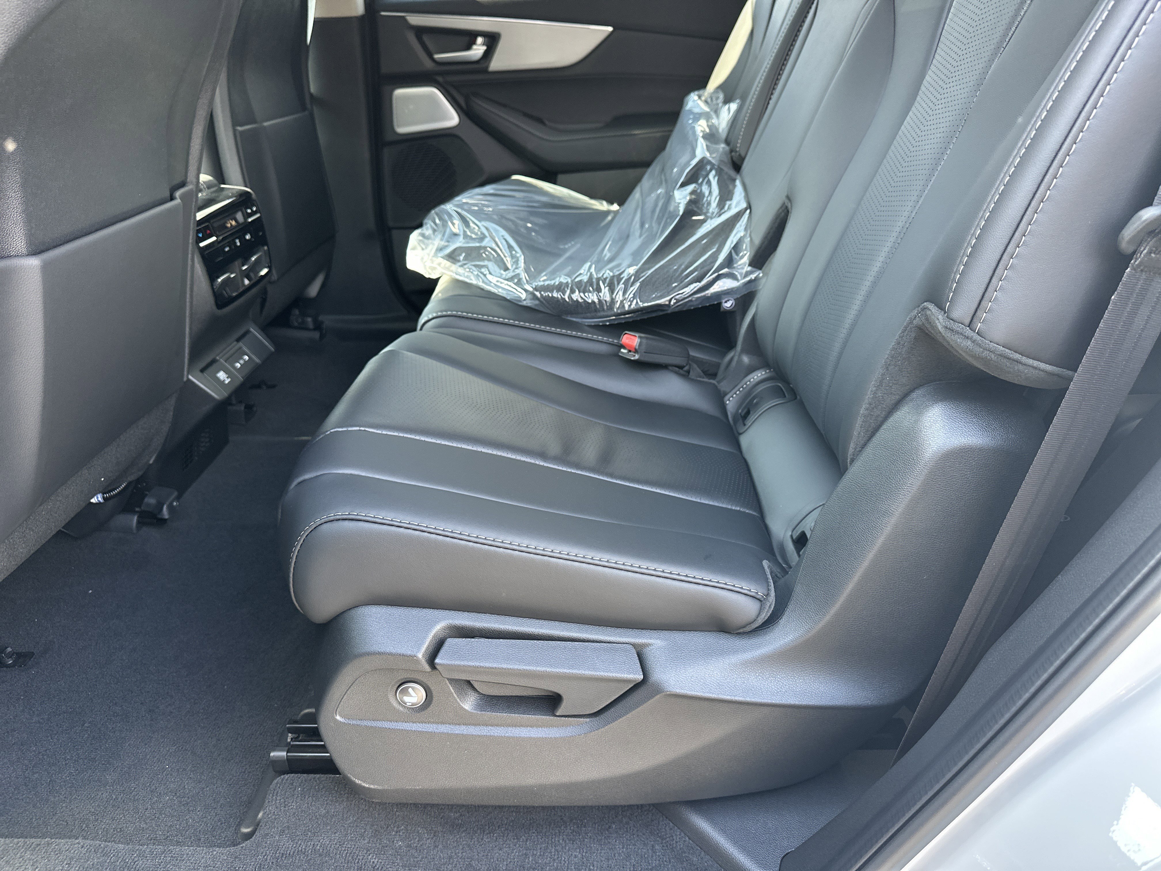 New 2026 Platinum White Pearl Acura w/Technology Package image 13