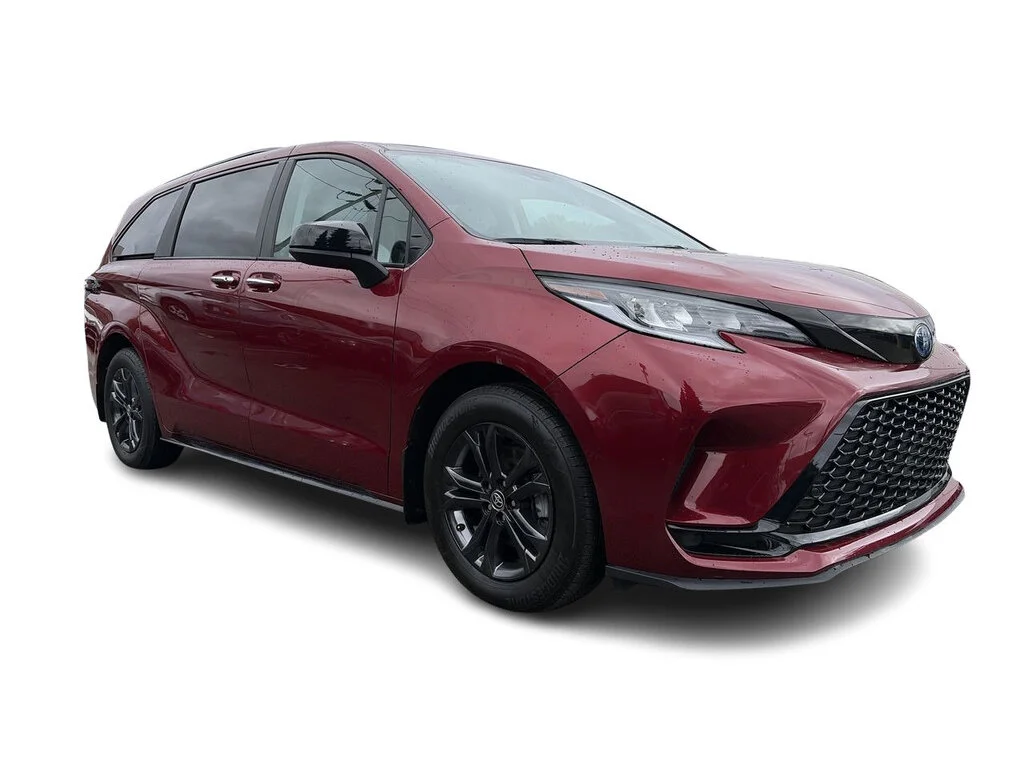 Used 2025  Toyota Sienna XSE AWD 7-Pass Dilawri Certified image 17