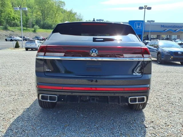 Used 2024 Black Volkswagen 2.0T SEL Premium R-Line image 6