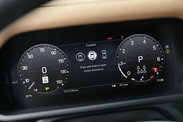 New 2026 Gray Land Rover X-Dynamic SE image 39