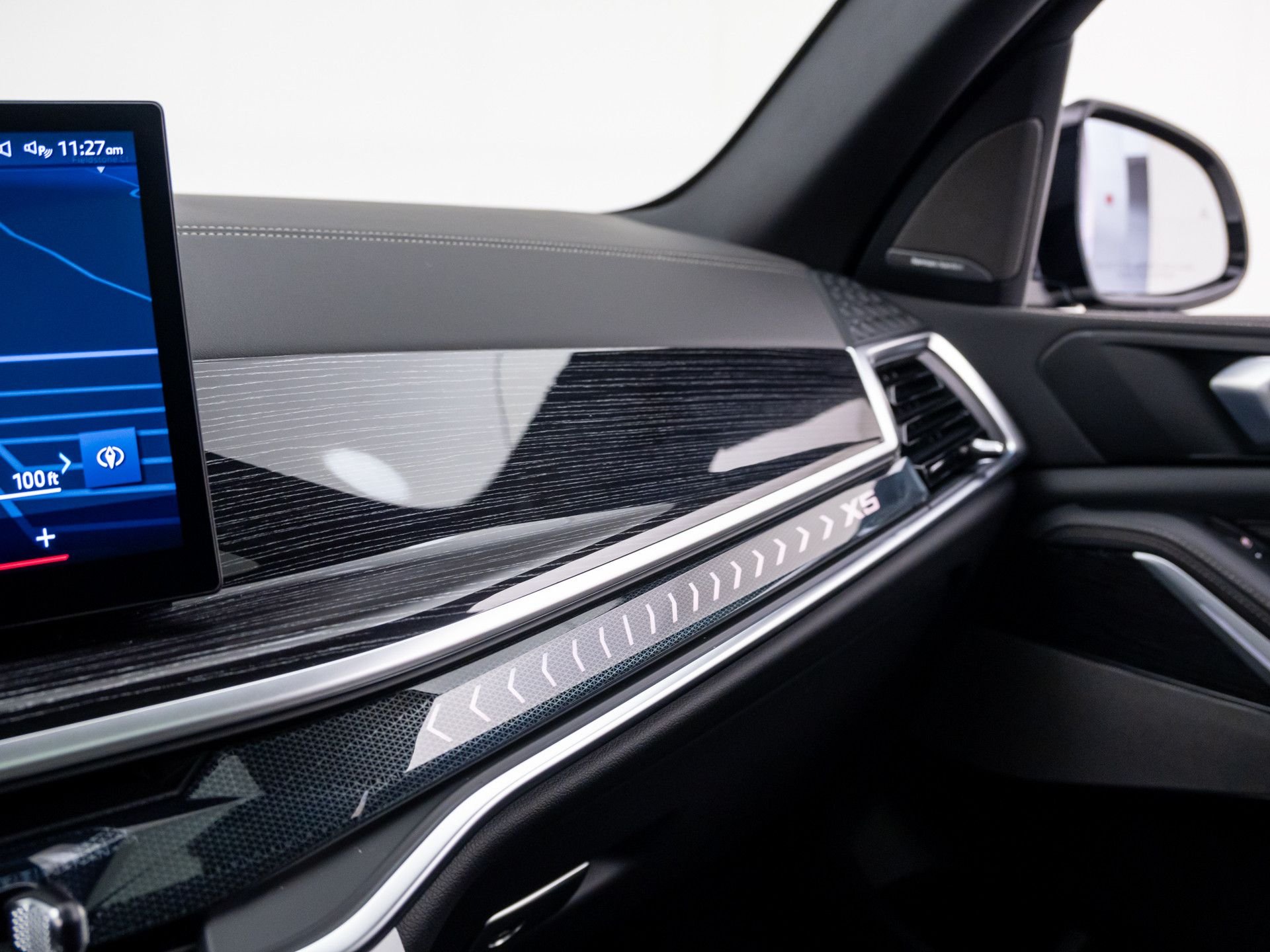 New 2026 Mineral White Metallic BMW xDrive40i image 29