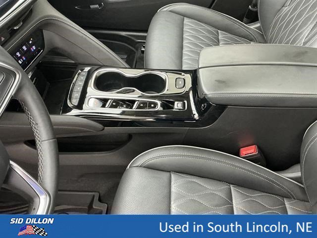 Used 2022 Summit White Buick Avenir image 14