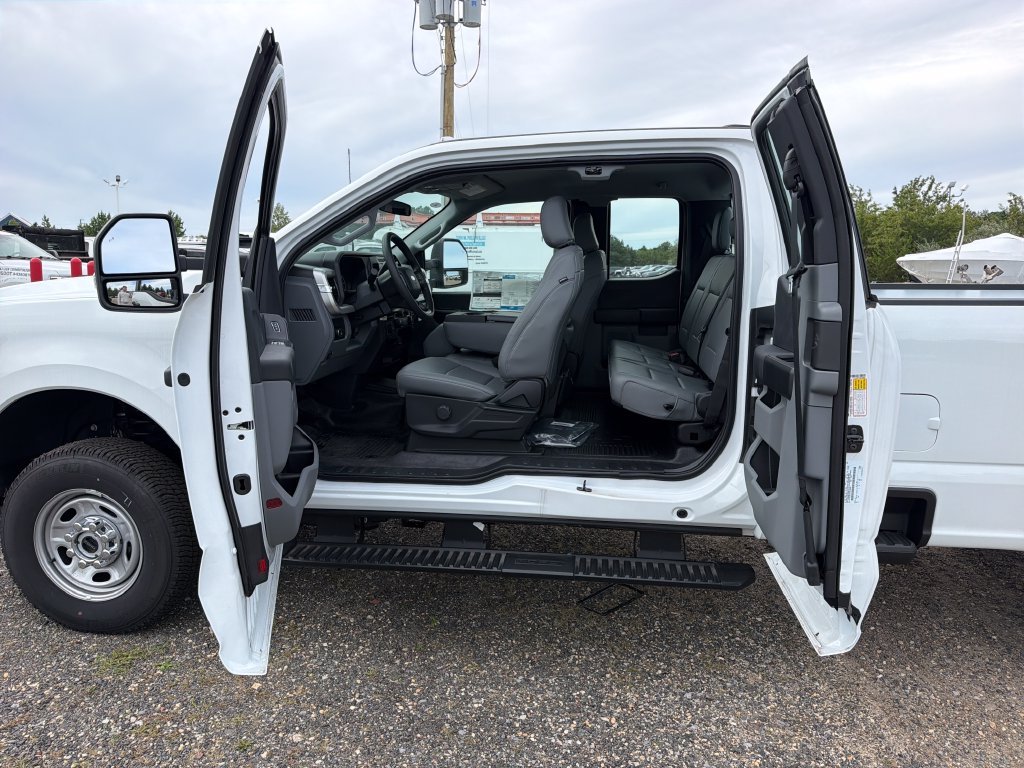 New 2026 Oxford White Ford F-250® XL image 11