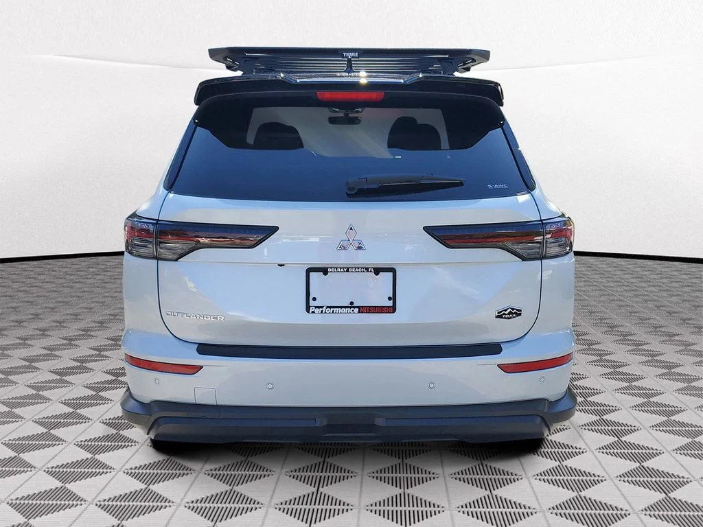 New 2026 White Mitsubishi Trail Edition image 5