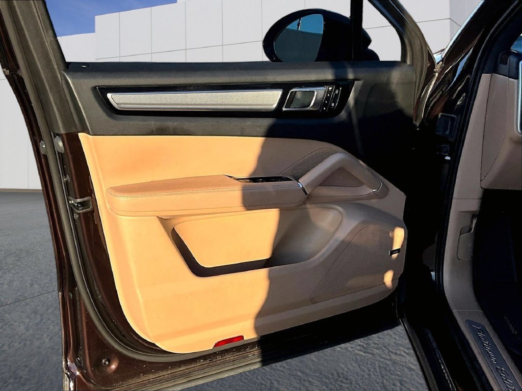 Used 2022  Porsche Platinum Edition image 19