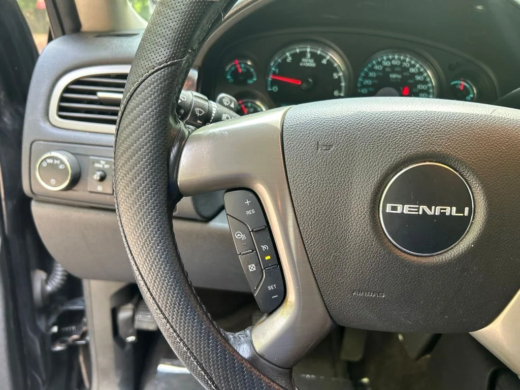 Used 2014 Black GMC Denali image 24