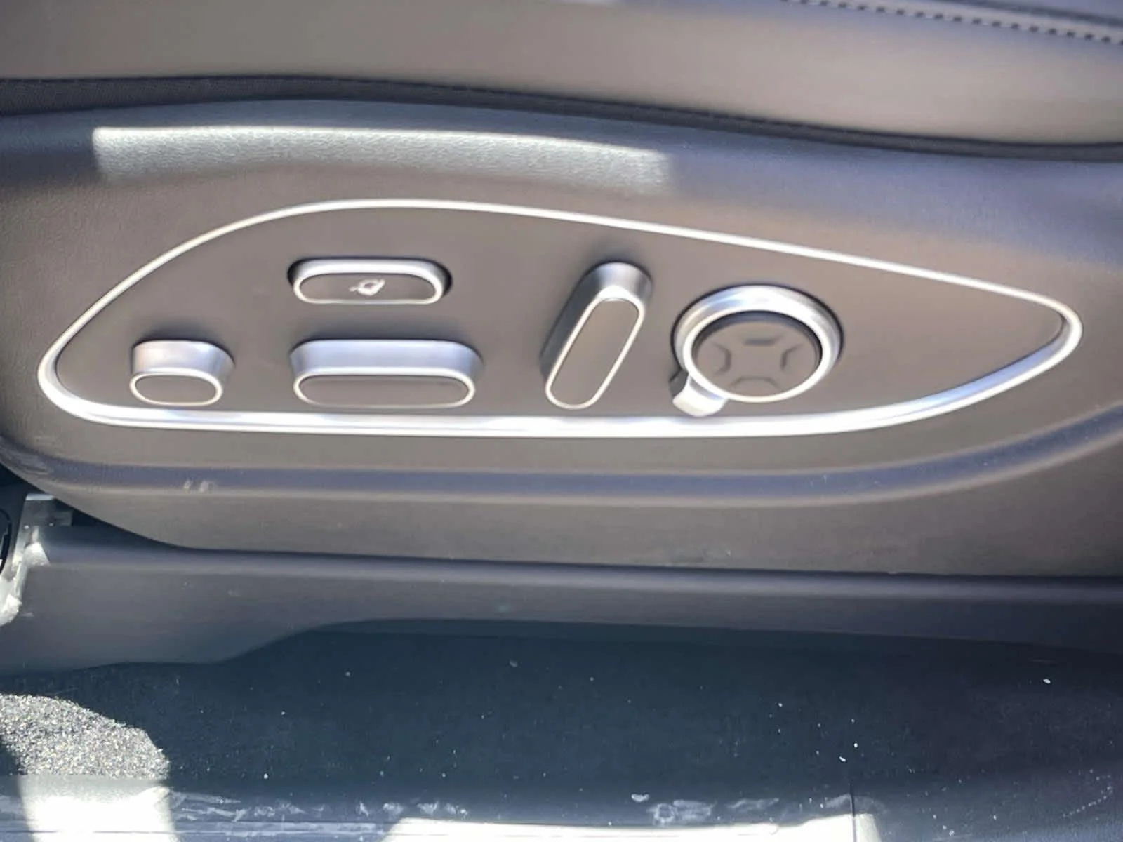 New 2026 Abyss Black Pearl Hyundai Calligraphy image 18