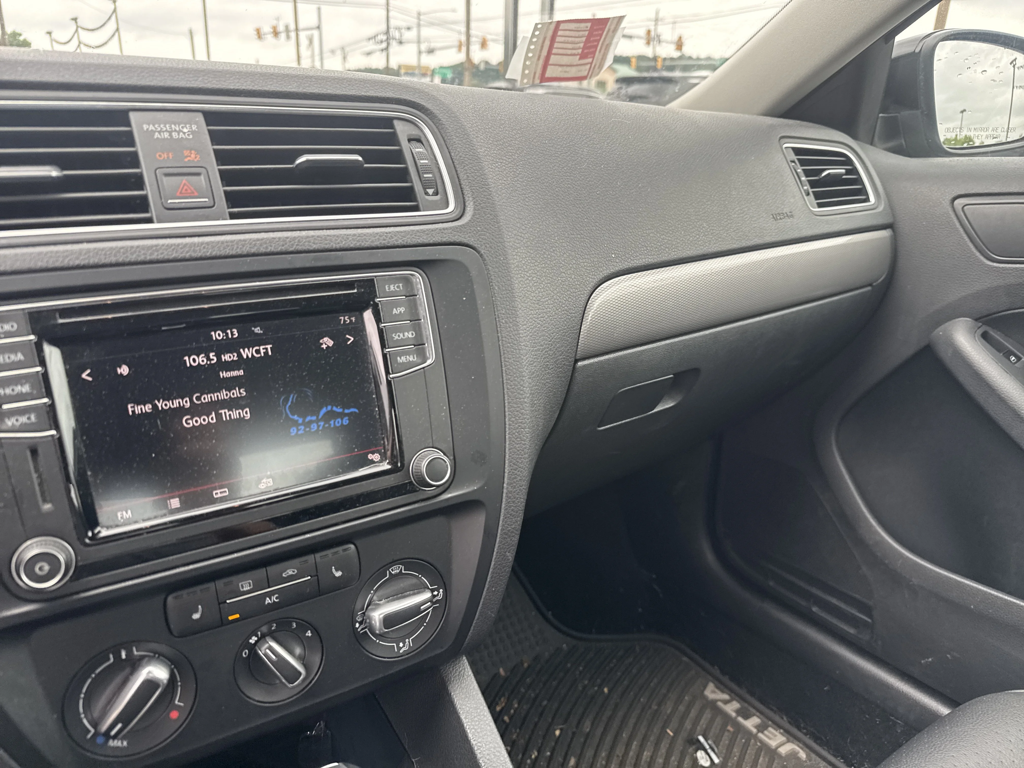 Used 2018 Black Uni Volkswagen 1.4T SE image 22