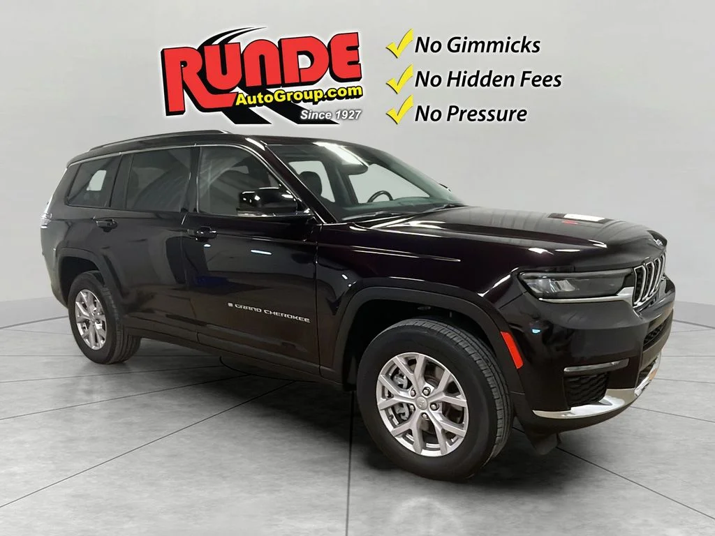 Used 2022 Ember Pearlcoat Jeep Limited image 7