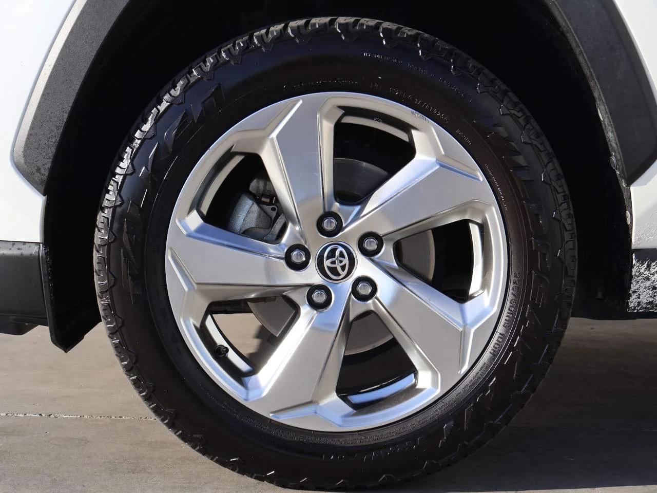 2020 Toyota RAV4 Limited - Photo 6